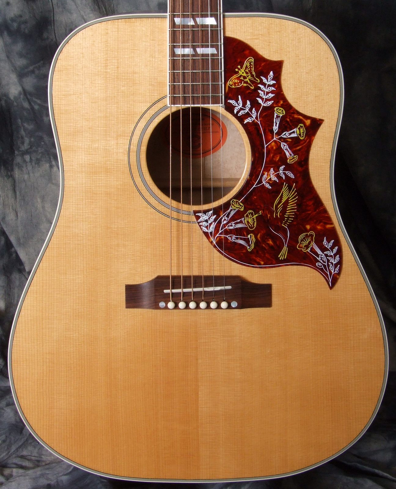 Gibson Hummingbird 2005 - archive.12fret.com