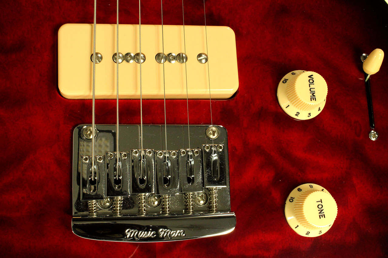 musicman_axis_BFR_ss_2007_bridge_detail_1