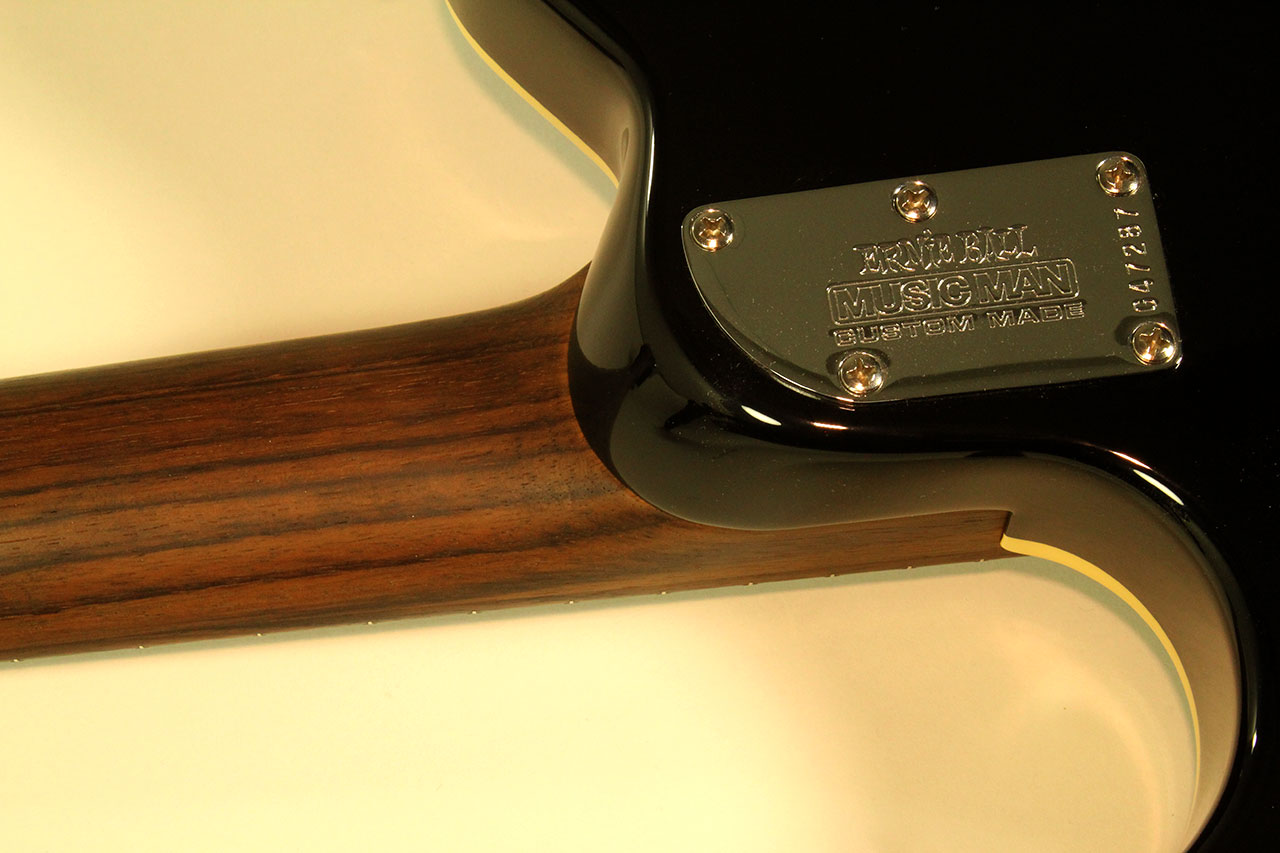 musicman_axis_BFR_ss_2007_neck_joint_1