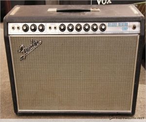  Fender Deluxe Reverb 1968 "Silverface"  ✓