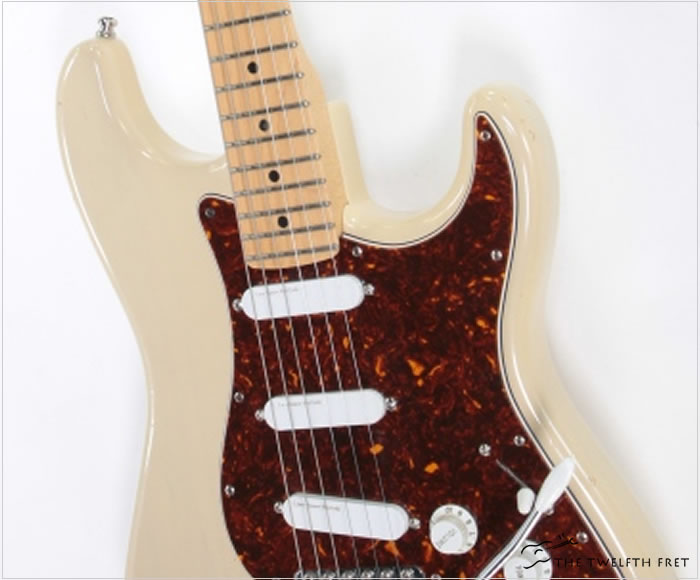 Fender Highway One Stratocaster Honey Blonde, 2002 | archive