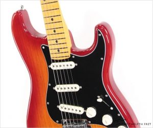   Fender Ultra Luxe Stratocaster Maple Neck Plasma Red, 2021