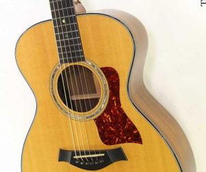    Taylor 712 with Fishman Pickup, 1997
